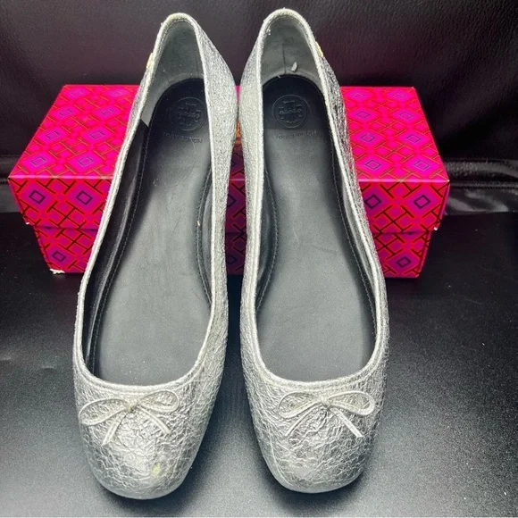 Tory Burch Laila driver  Silver Ballet Flats - Picture 4 of 15